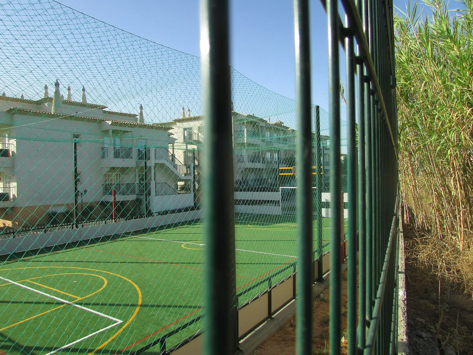 รูปตัวอย่าง · 2017-08-04 Sports field, Caminho Vale da Azinheira, Olhos de Água (2) โดย Kolforn (Kolforn) I'd appreciate if you could mail me (Kolforn@gmail.com) if you want to use this picture out of the Wikimedia project scope. This file is licensed under the Creative Commons Attribution-Share Alike 4.0 International license. You are free: to share – to copy, distribute and transmit the work to remix – to adapt the work Under the following conditions: attribution – You must give appropriate credit, provide a link to the license, and indicate if changes were made. You may do so in any reasonable manner, but not in any way that suggests the licensor endorses you or your use. share alike – If you remix, transform, or build upon the material, you must distribute your contributions under the same or compatible license as the original.https://creativecommons.org/licenses/by-sa/4.0CC BY-SA 4.0 Creative Commons Attribution-Share Alike 4.0 truetrue (CC BY-SA 4.0) จาก Wikimedia Commons